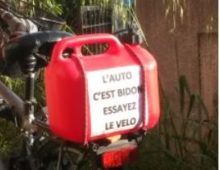 Cycliste au Larzac, mais ni fou, ni sportif, ni ayatollah