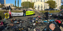 Spectaculaire "die in" cycliste devant l'Hôtel de région